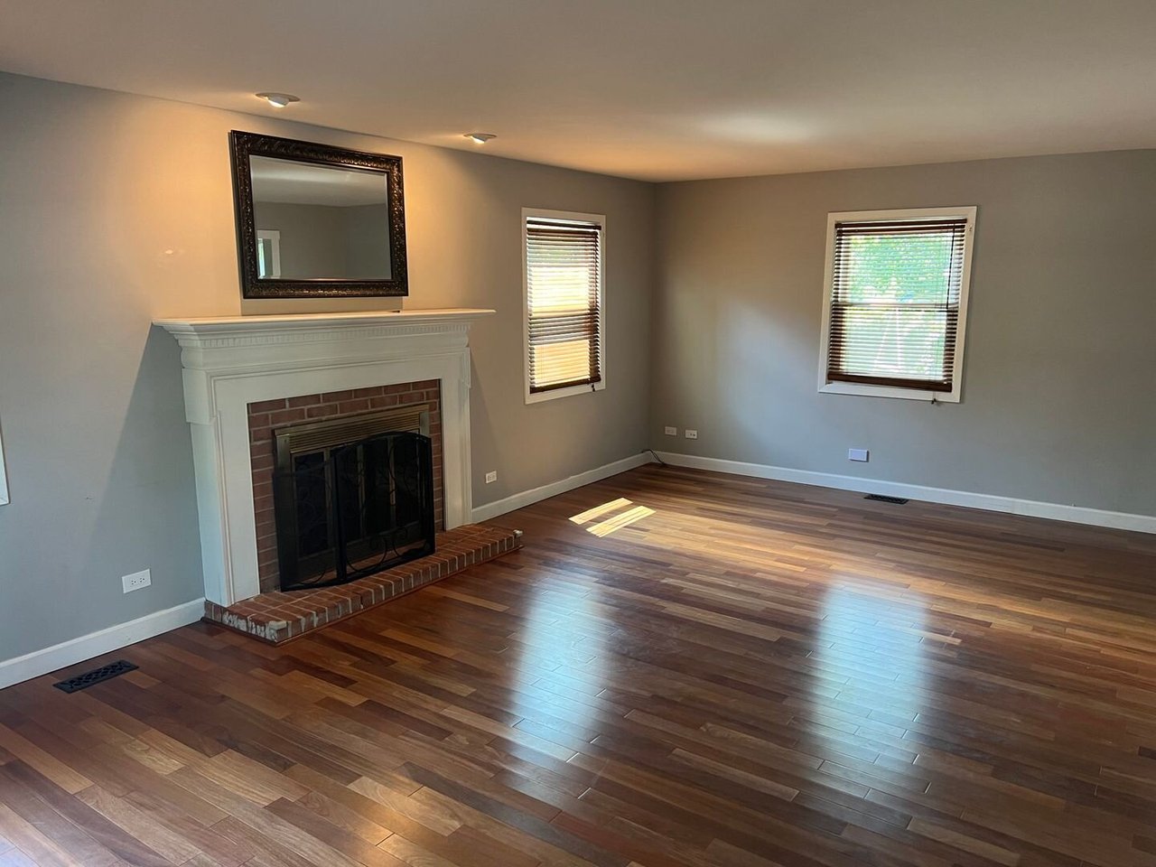 1927 Farmington Ct Naperville, IL 60565