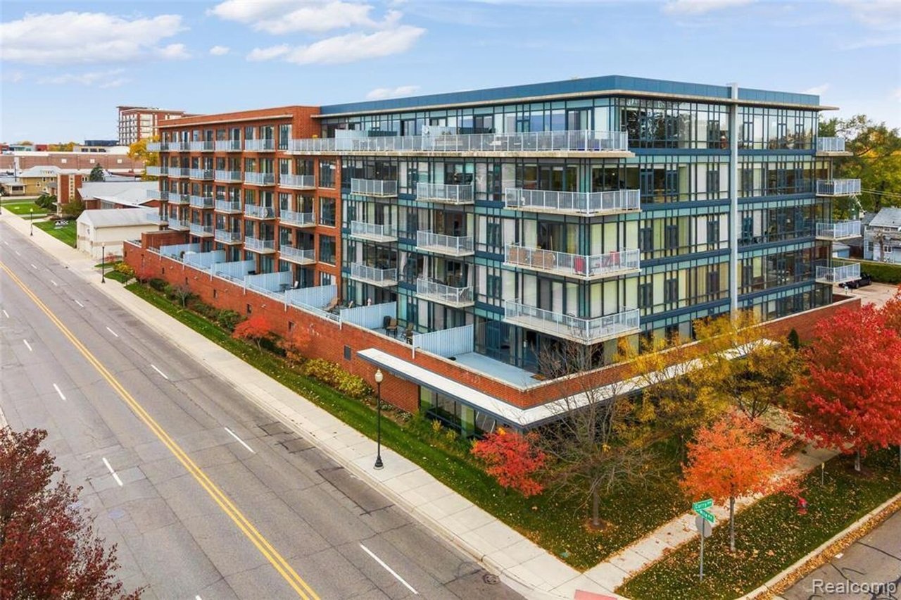 101 Curry Avenue Unit #204 Royal Oak, MI 48067
