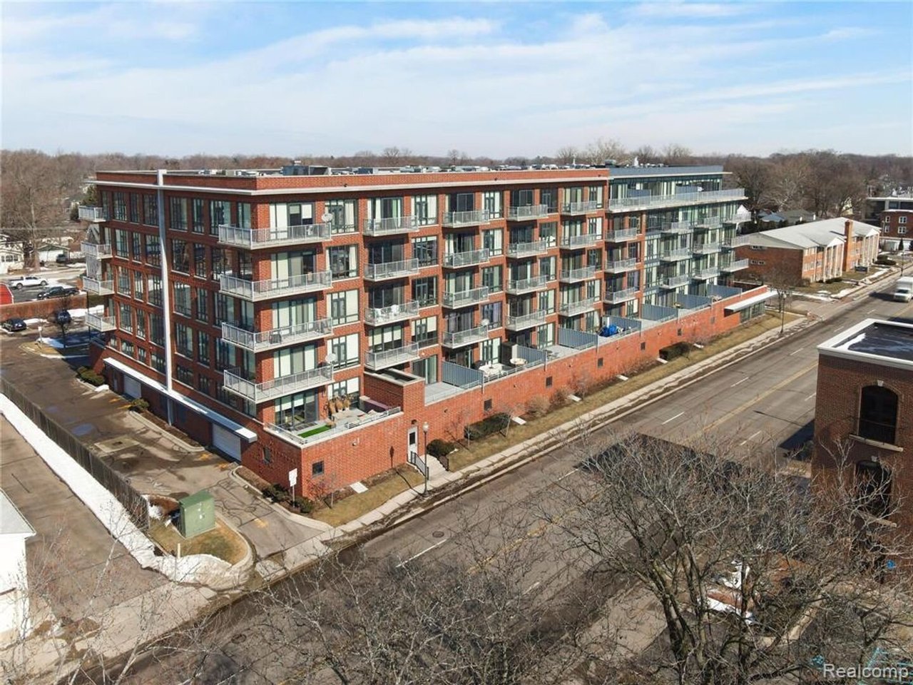 101 Curry Avenue Unit #204 Royal Oak, MI 48067