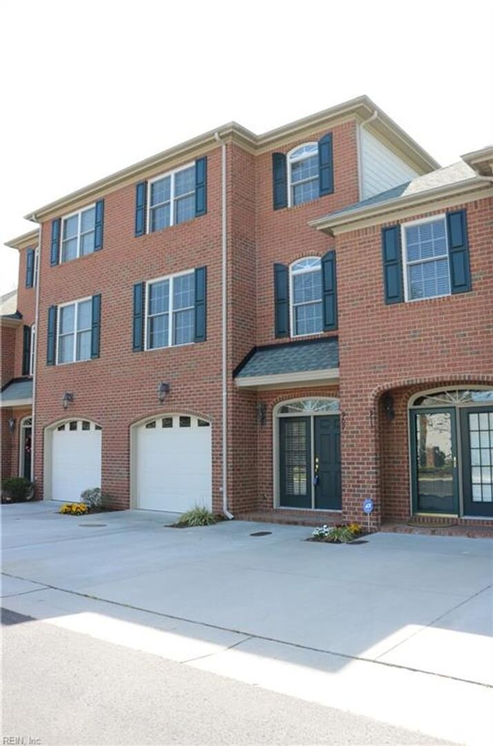 909 Royal Tern Way Virginia Beach, VA 23451