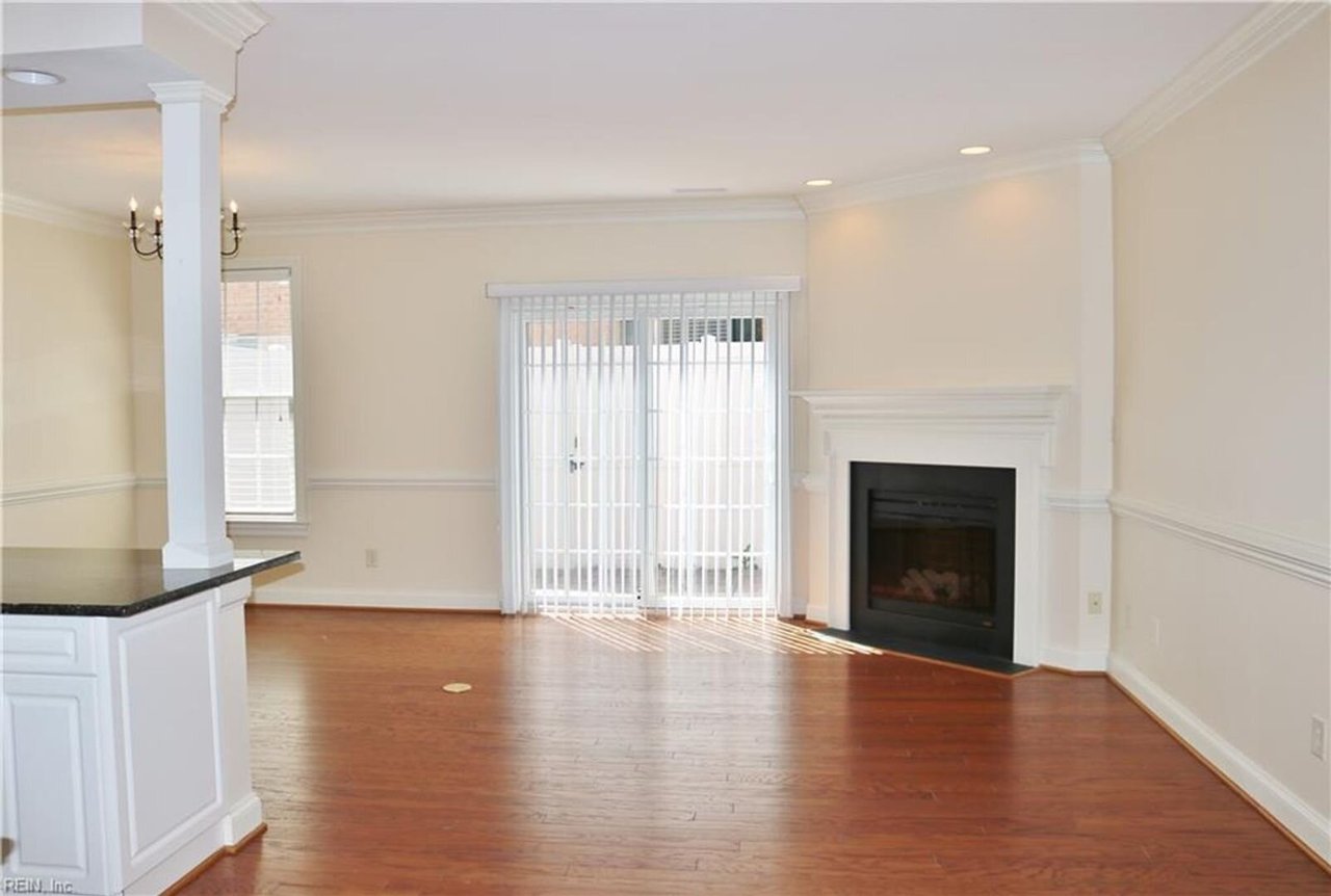 909 Royal Tern Way Virginia Beach, VA 23451