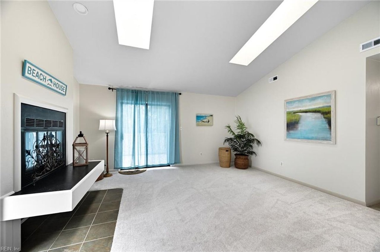 2416 Loran Court Virginia Beach, VA 23451