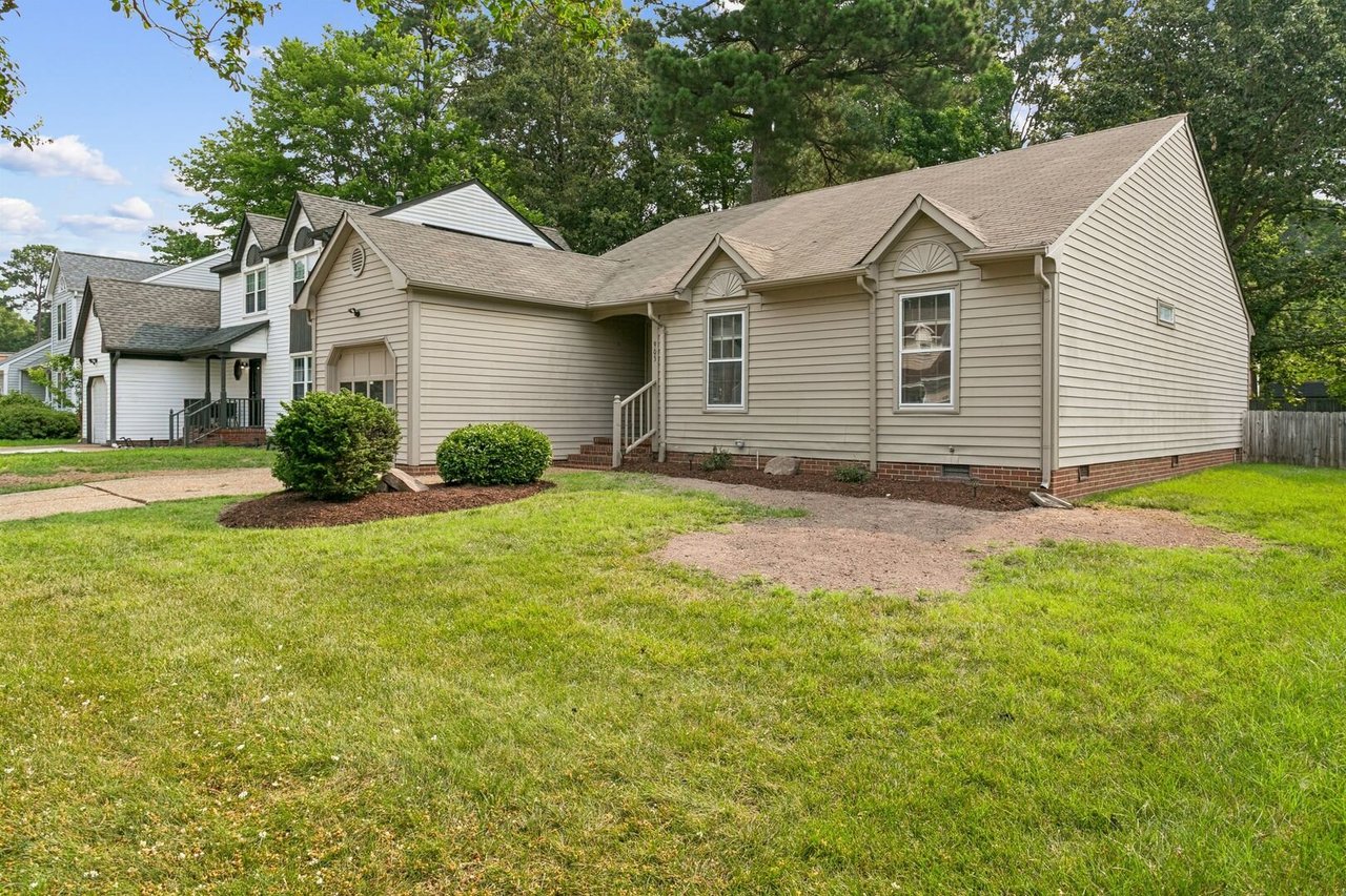 903 Belvoir Circle Newport News, VA 23608