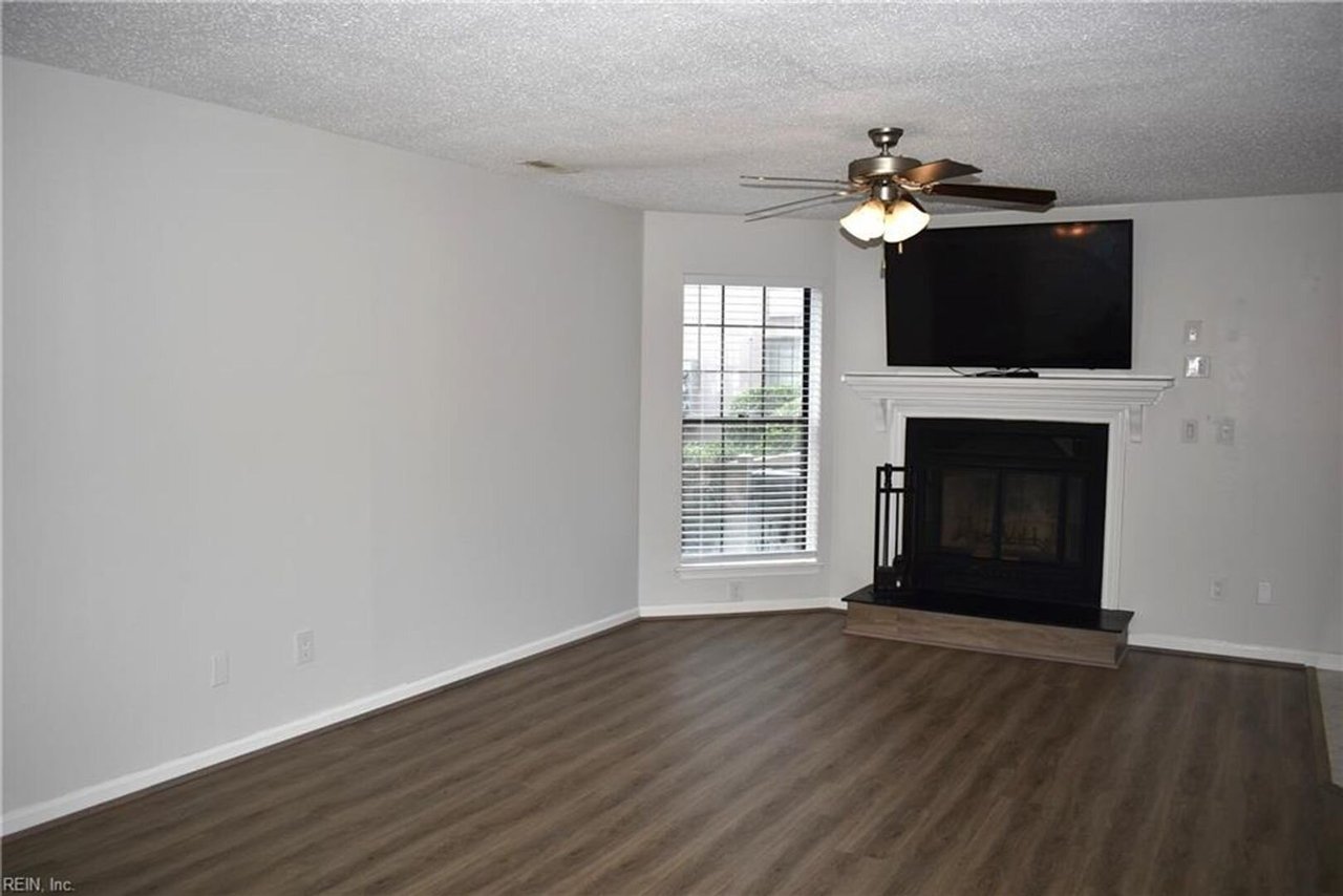 413 Harbour Point #102 Virginia Beach, VA 23451
