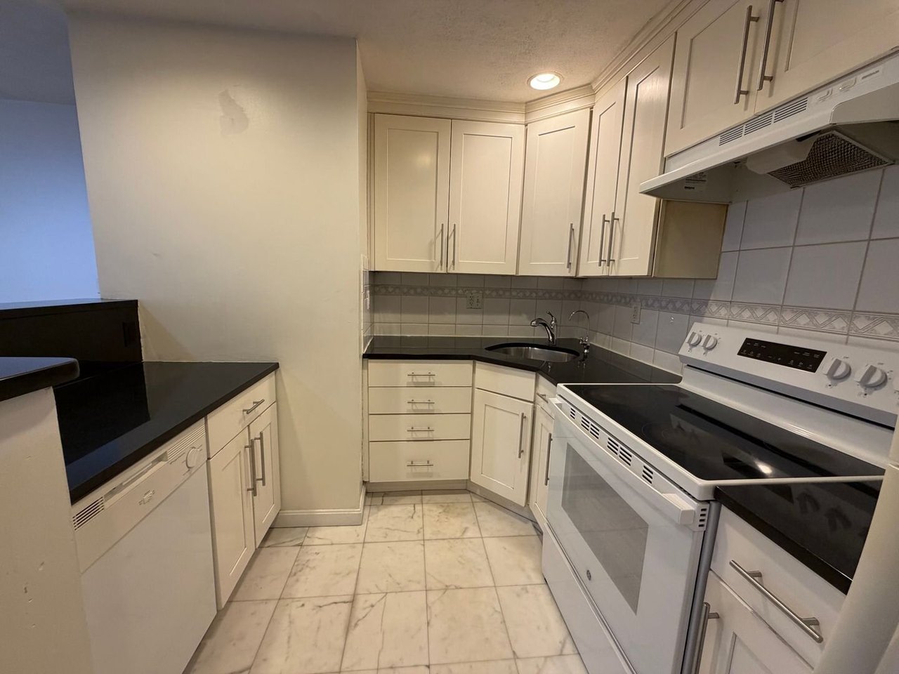 70 Lafayette Avenue 9 Chelsea, MA 02150