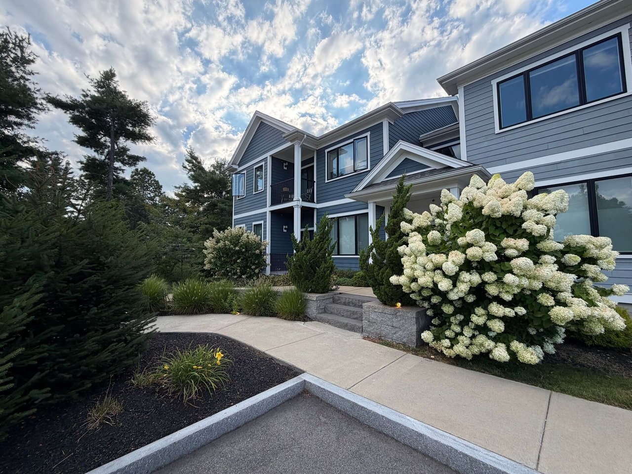 13-18 Hennery Way Unit 17E Medfield, MA 02052