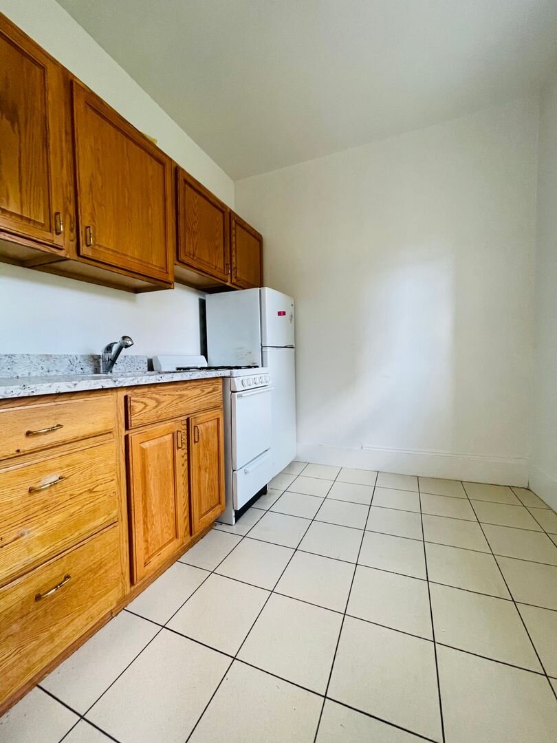 14 Palace Rd 14P-15 Boston, MA 02115