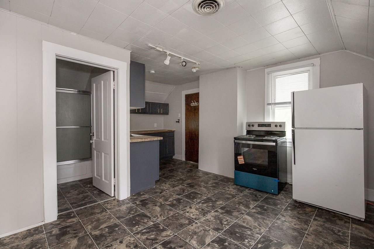 3295 W 46th St - Unit 2 Cleveland, OH 44102