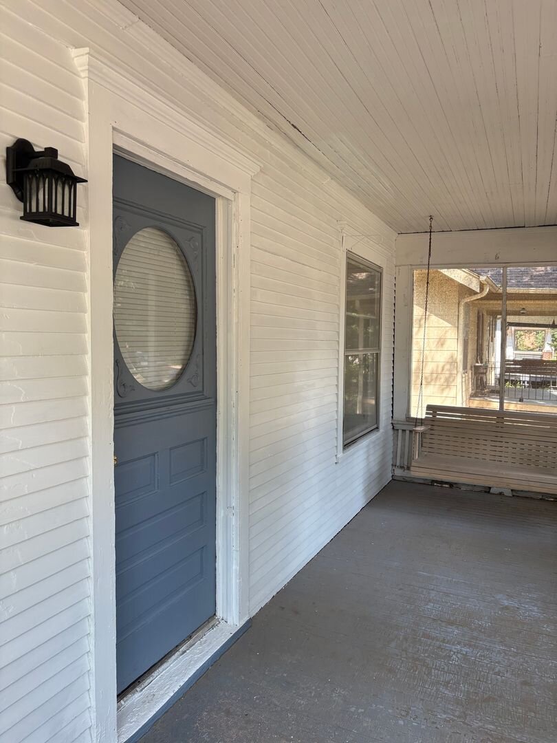 3204 Holdrege Street Lincoln, NE 68503