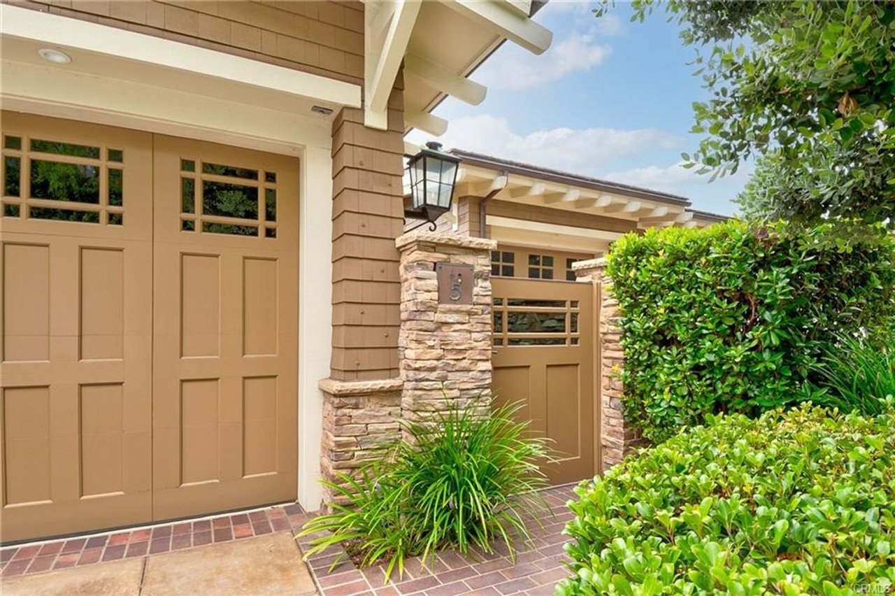 5 Stickley Dr Laguna Beach, CA 92651-4238