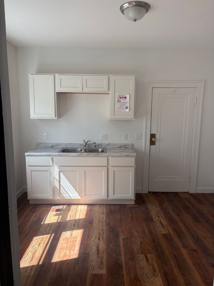 11909 Parkhill Avenue - Down Unit