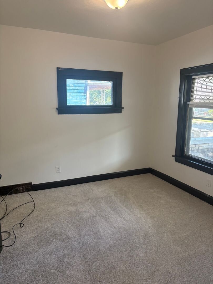 11909 Parkhill Avenue - Down Unit