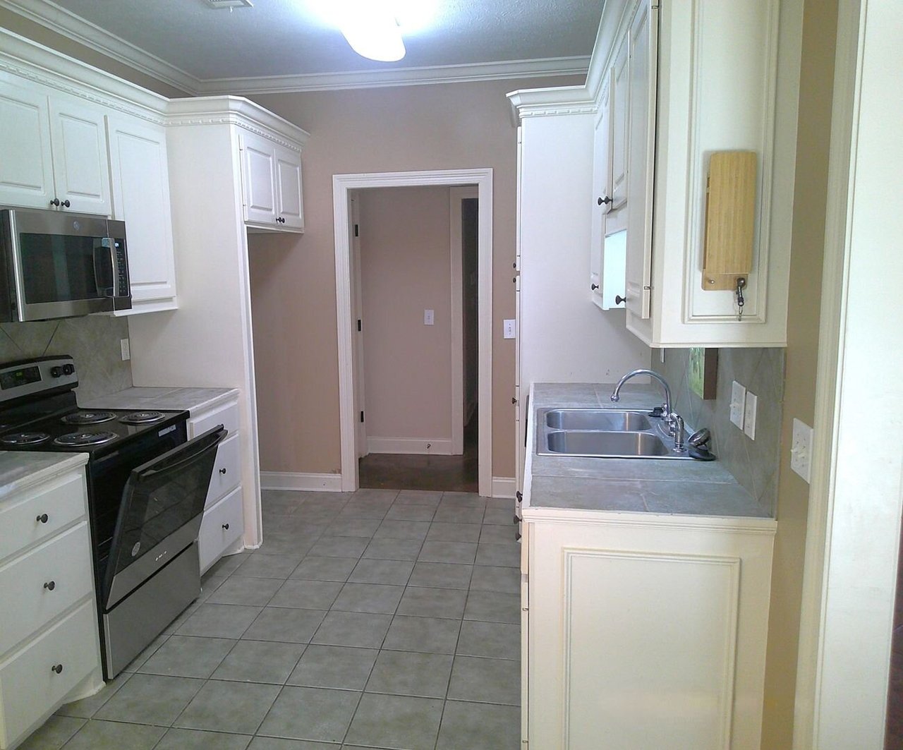 141 Creekside Drive