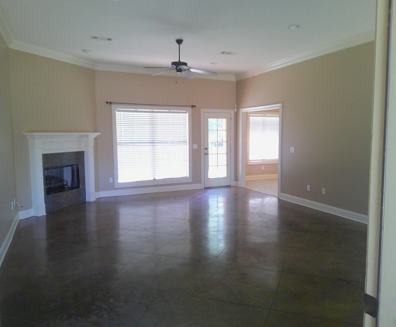 141 Creekside Drive