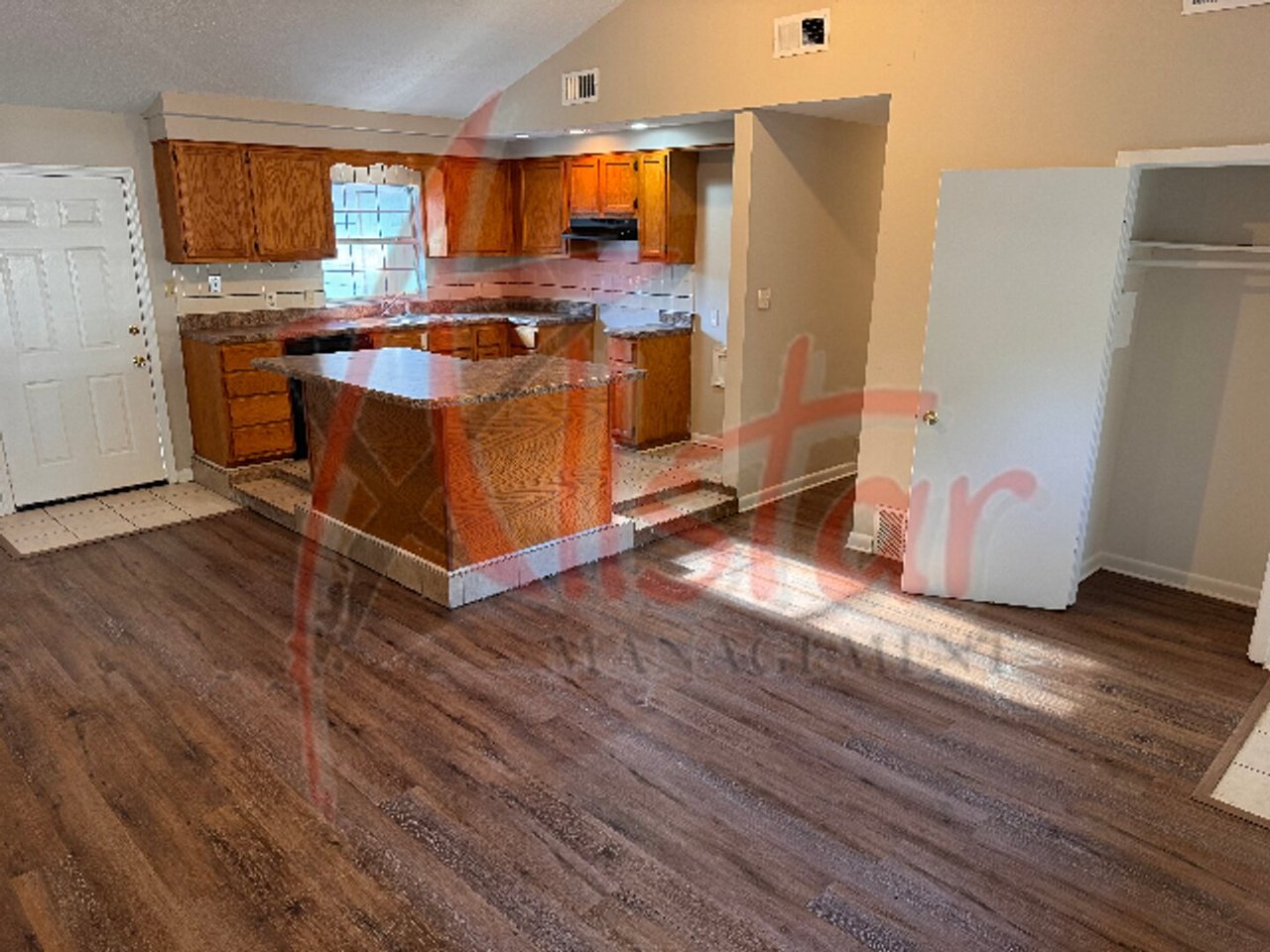 8678 Yorktown Dr