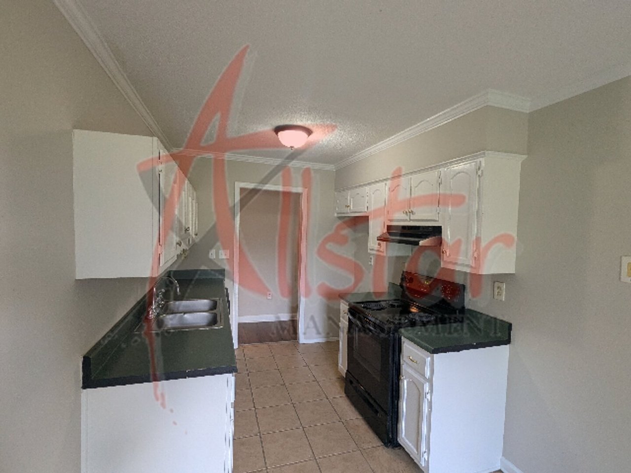3815 Shadow Oaks