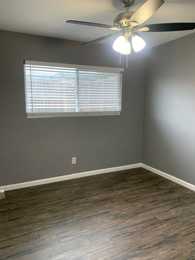 1212 N. Green St. #E Hanford, CA 93230