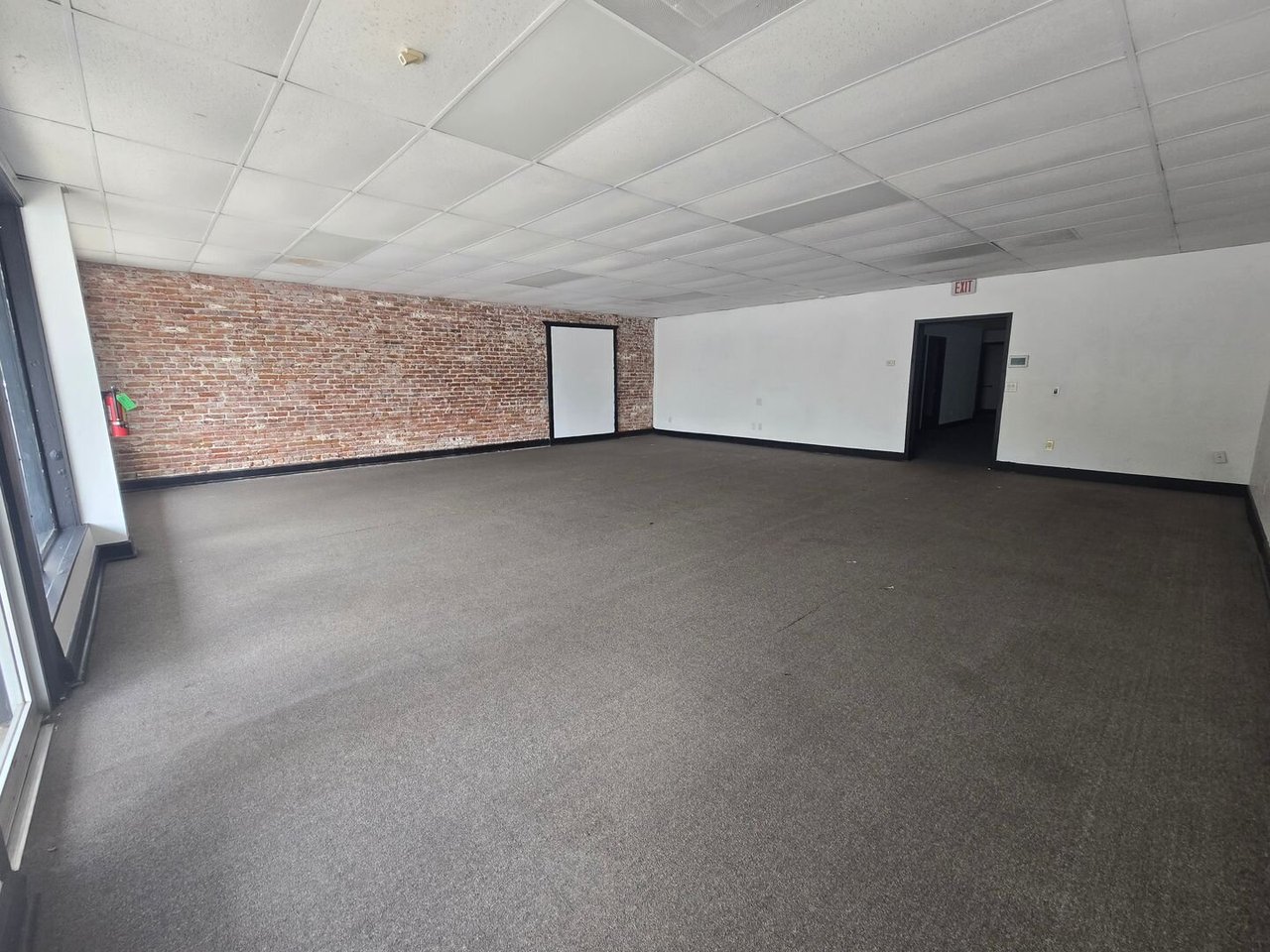 617 N Irwin St - Office Space Hanford, CA 93230