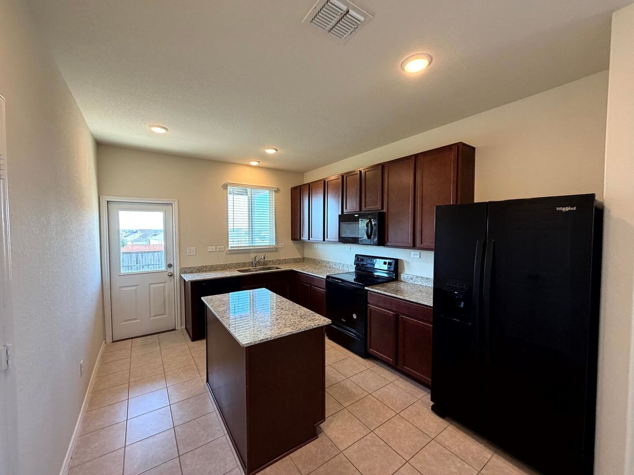 10362 McQueeney San Antonio, TX 78252