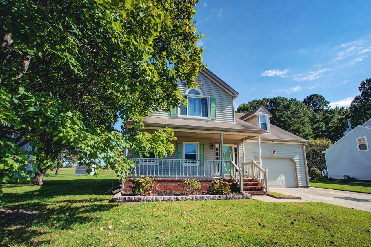 427 Las Gaviotas Boulevard Chesapeake, VA 23322