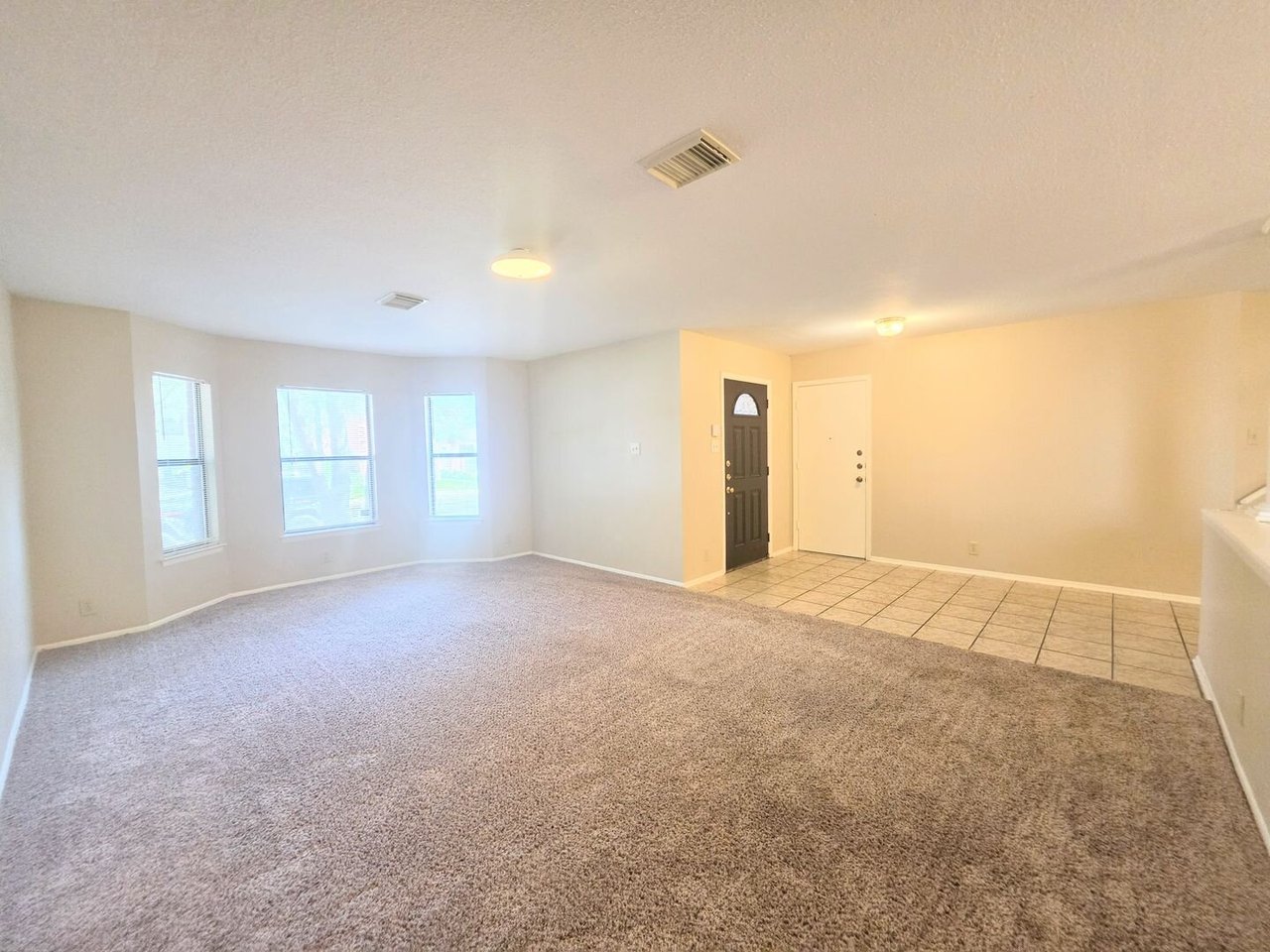 7614 Briston Park Drive San Antonio, TX 78249