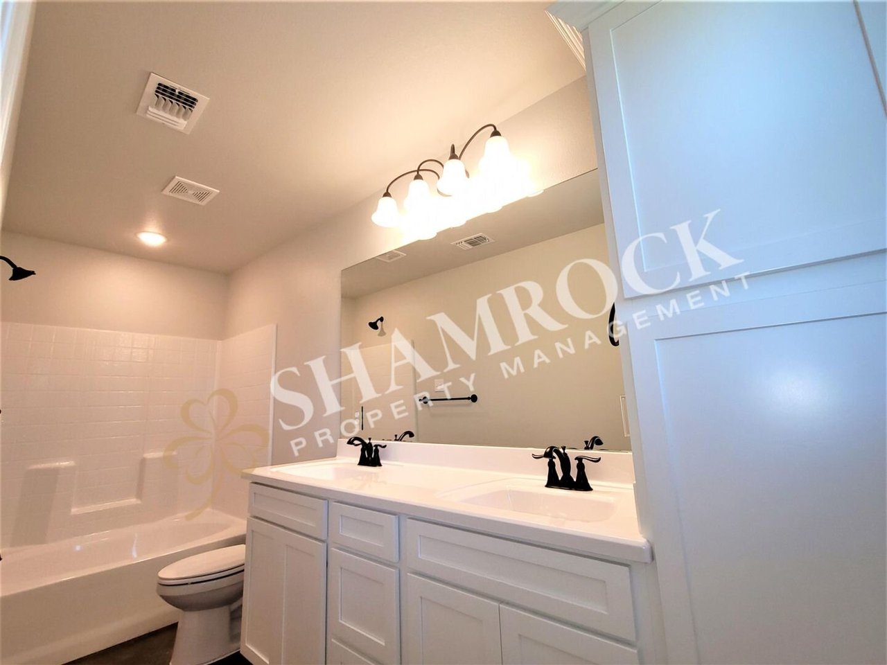 1002 Sparrow Cove Unit B Troy, TX 76579