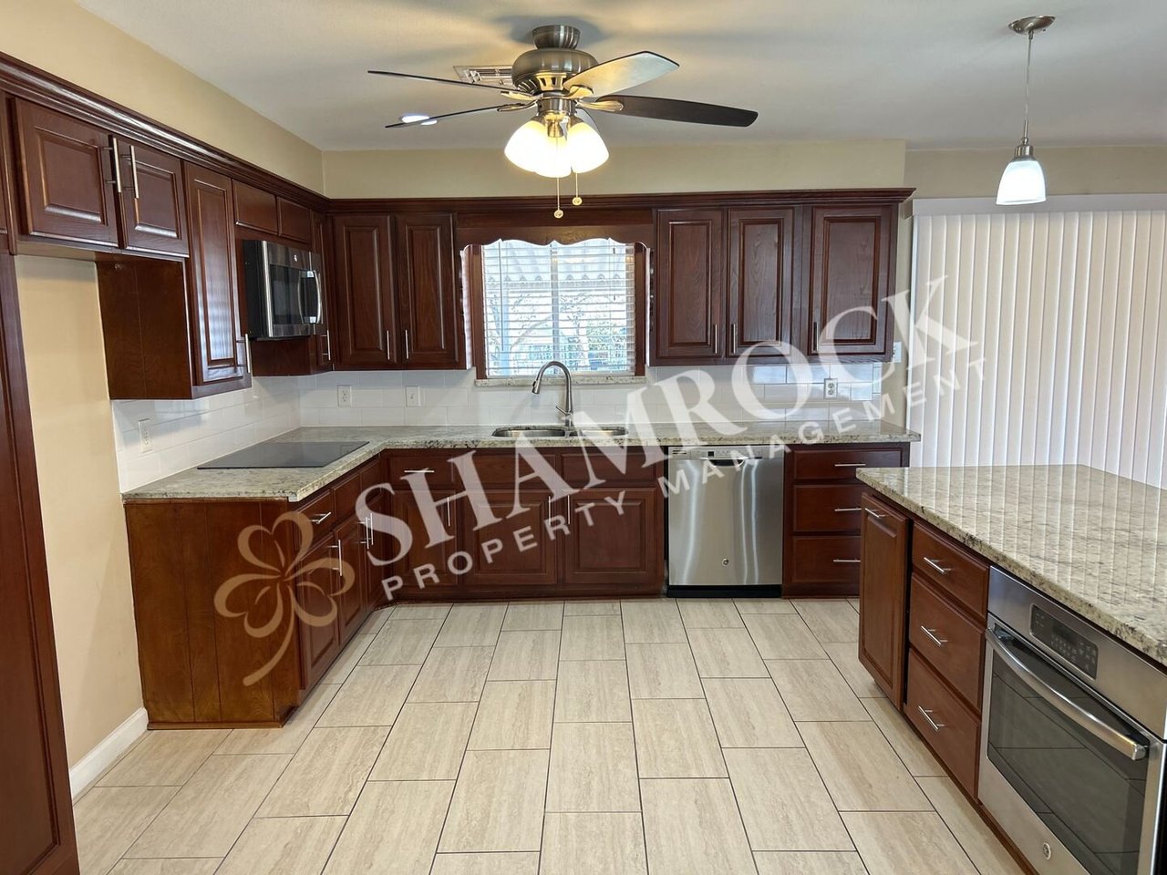 7733 Fairway Rd Woodway, TX 76712