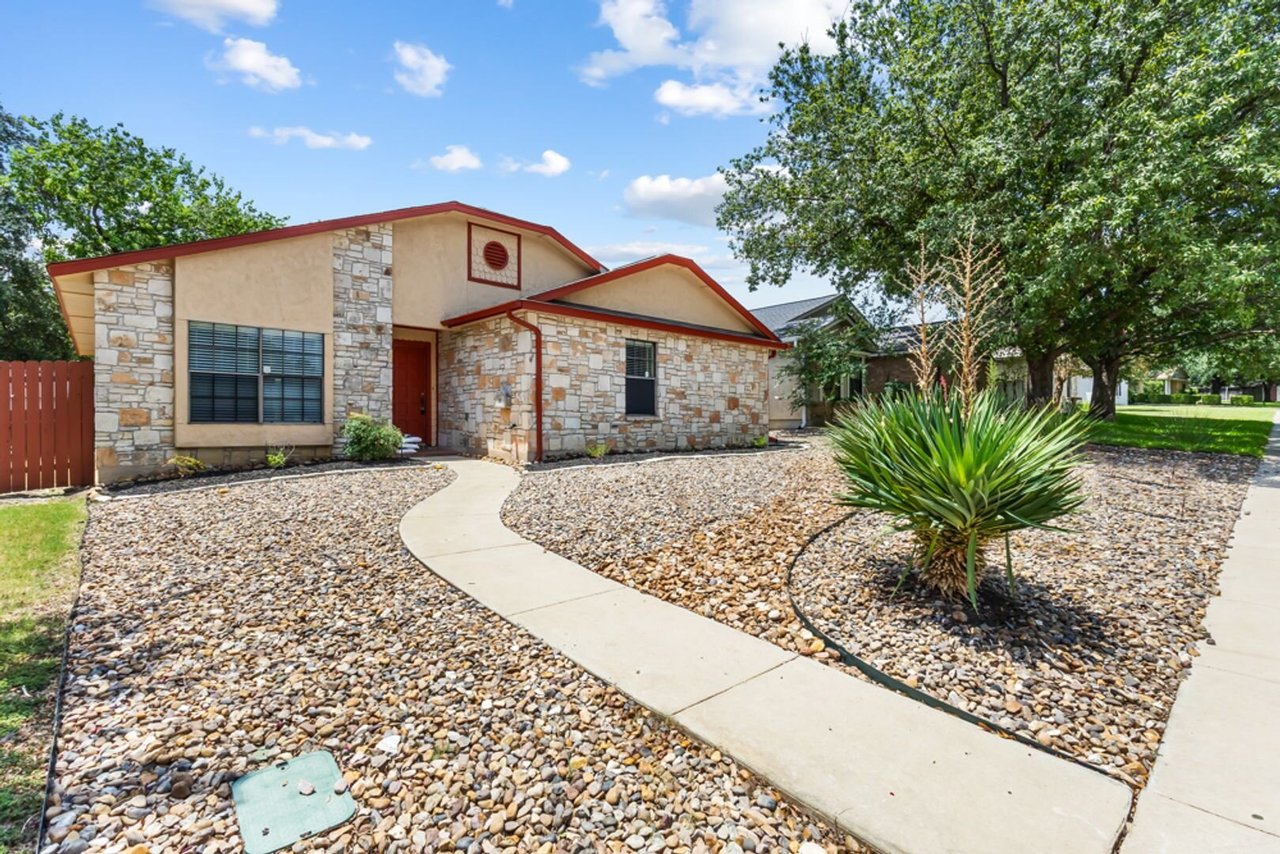 1514 Vista Hill San Antonio, TX 78213