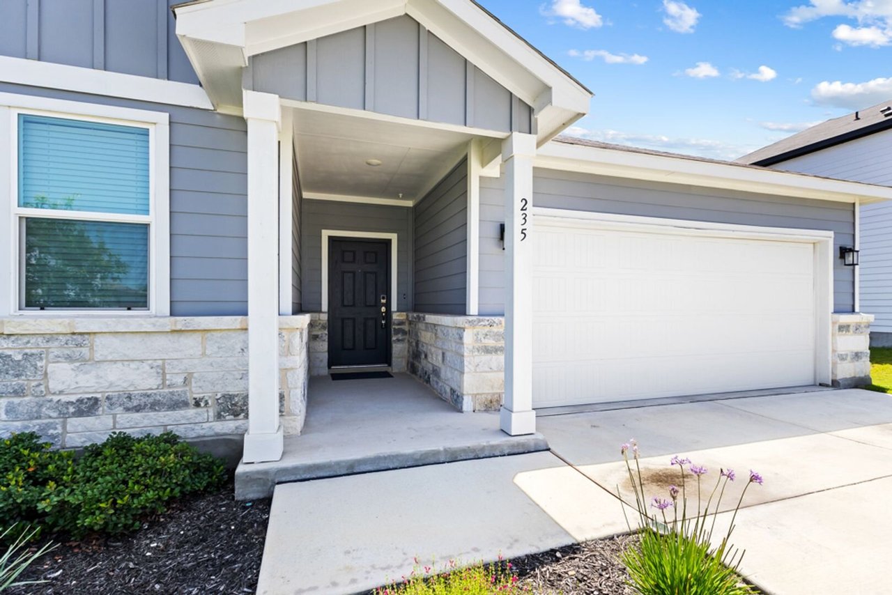 235 Brook Shadow Cibolo, TX 78108