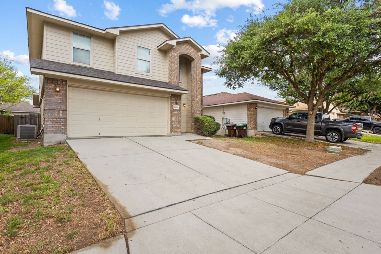 6526 Charles Field Leon Valley, TX 78238