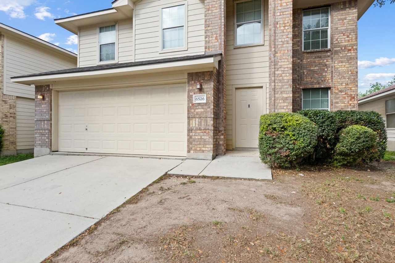 6526 Charles Field Leon Valley, TX 78238