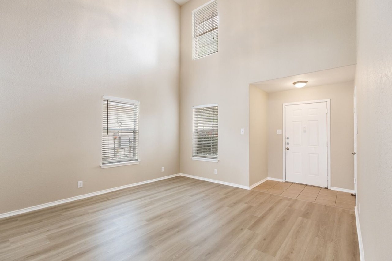6526 Charles Field Leon Valley, TX 78238