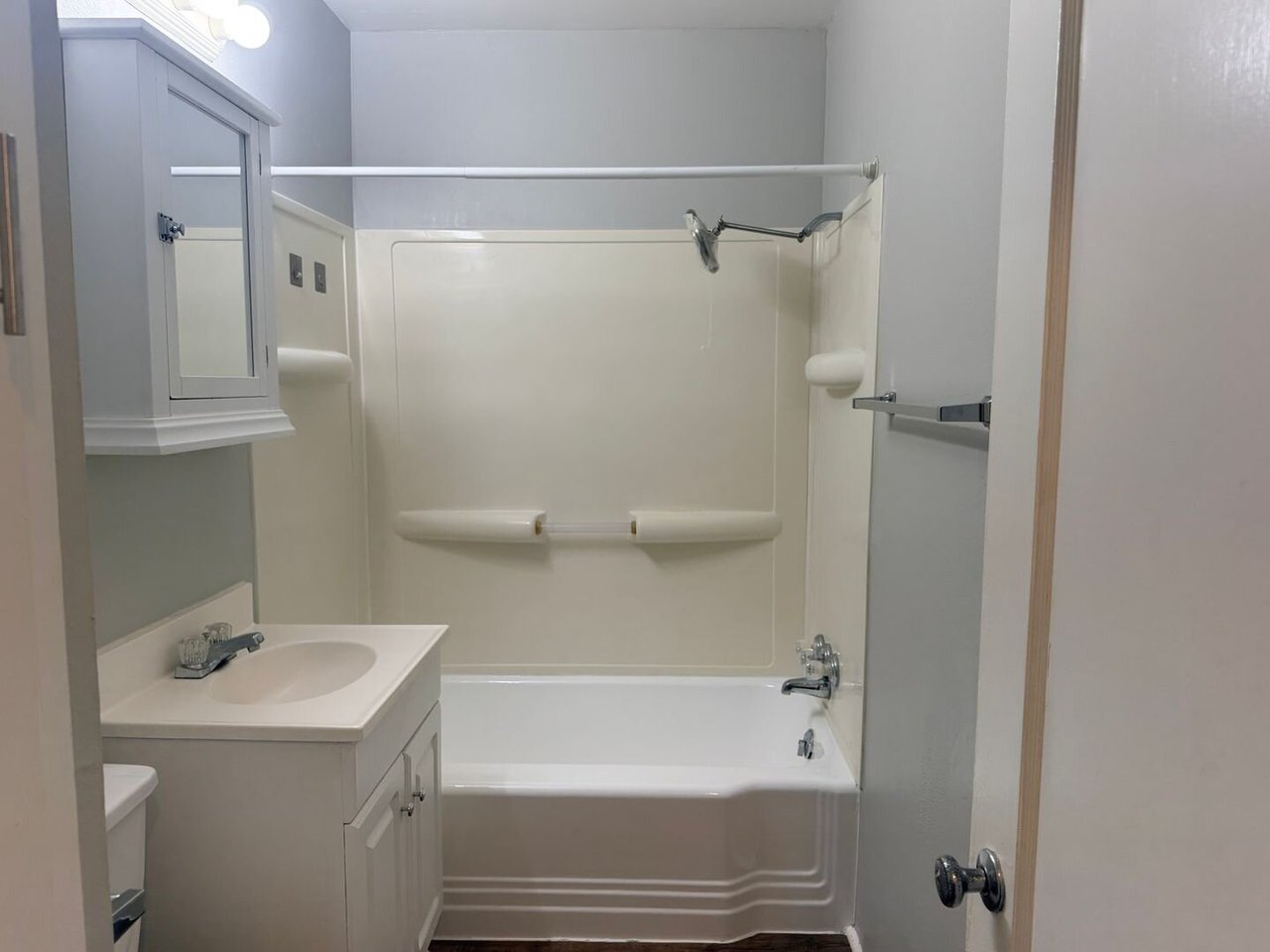 110 Lantana Apt. B Victoria, TX 77901