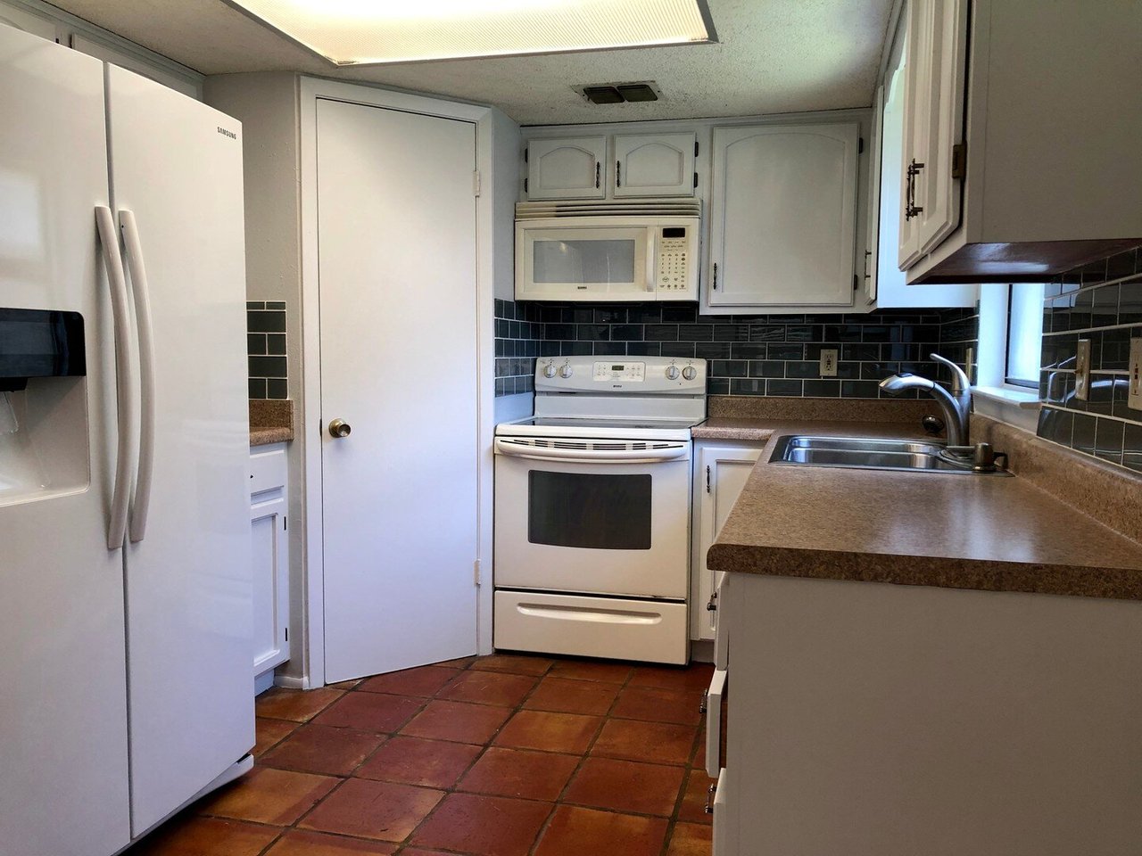 6726 Country Field San Antonio, TX 78240