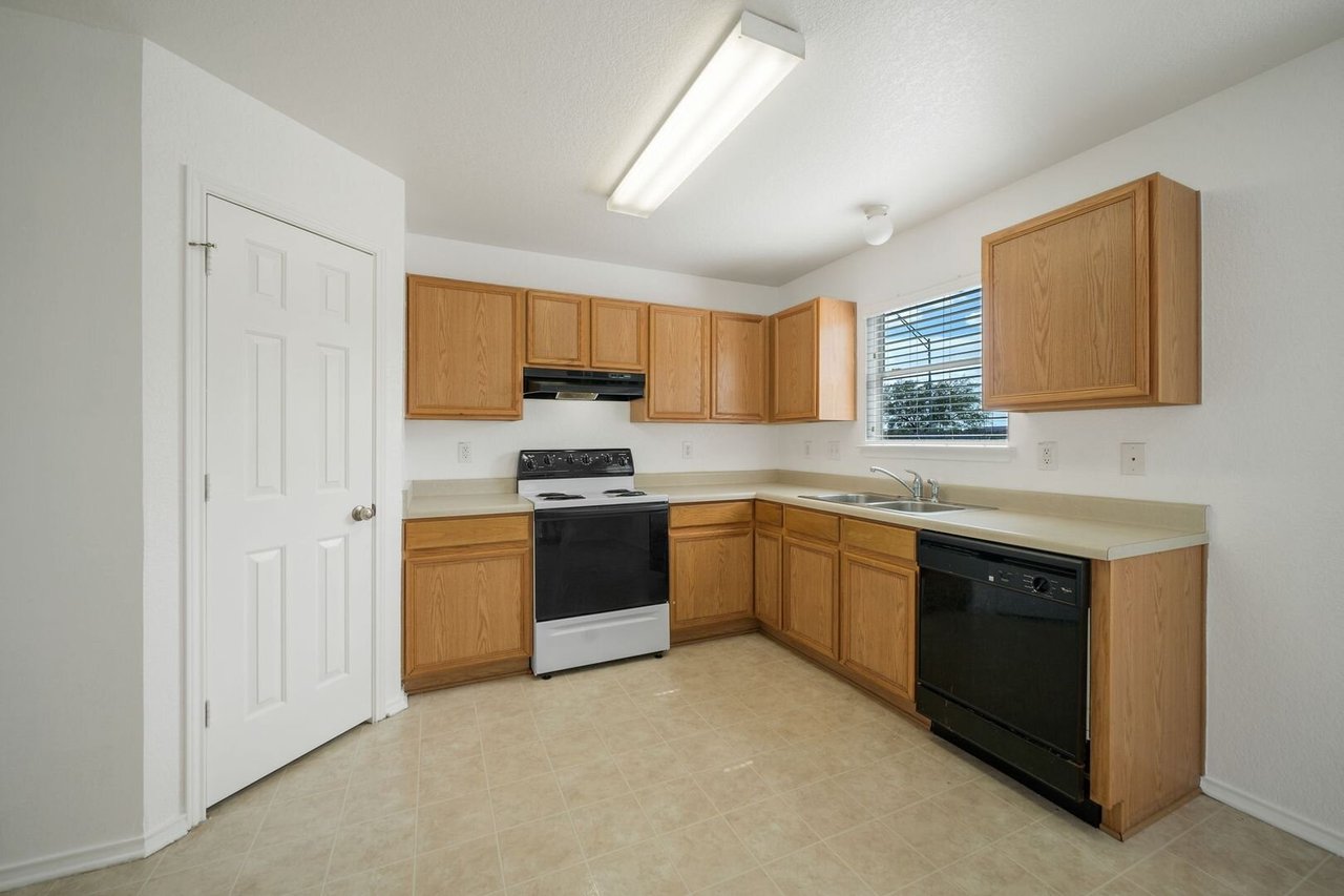 7 Kenrock Ridge San Antonio, TX 78254