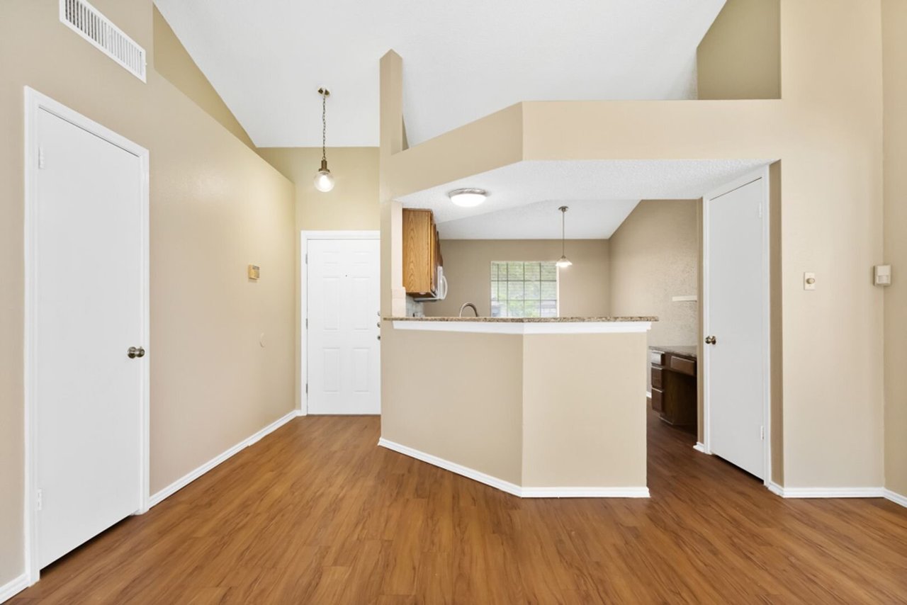 8007 Forest Crossing Live Oak, TX 78233