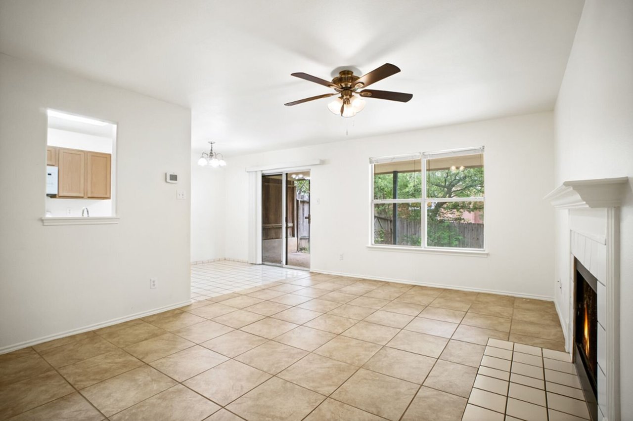 6054 Bantry Bay San Antonio, TX 78240
