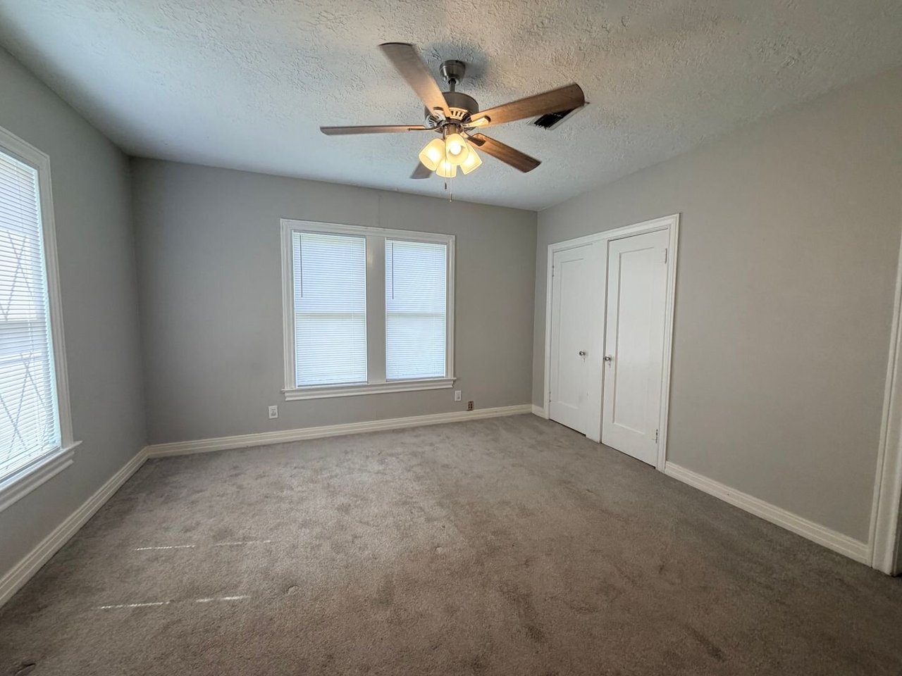 3002 N Main Victoria, TX 77901