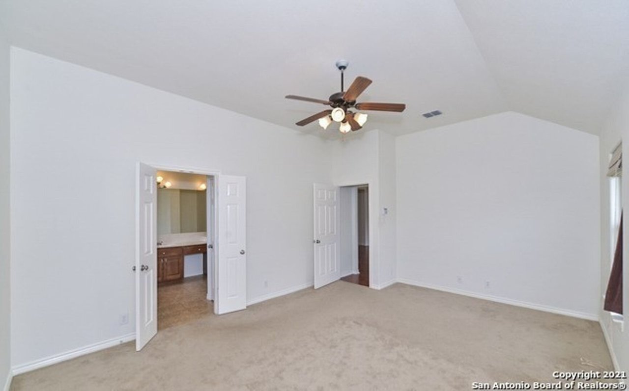 15713 Fair Lane Selma, TX 78154