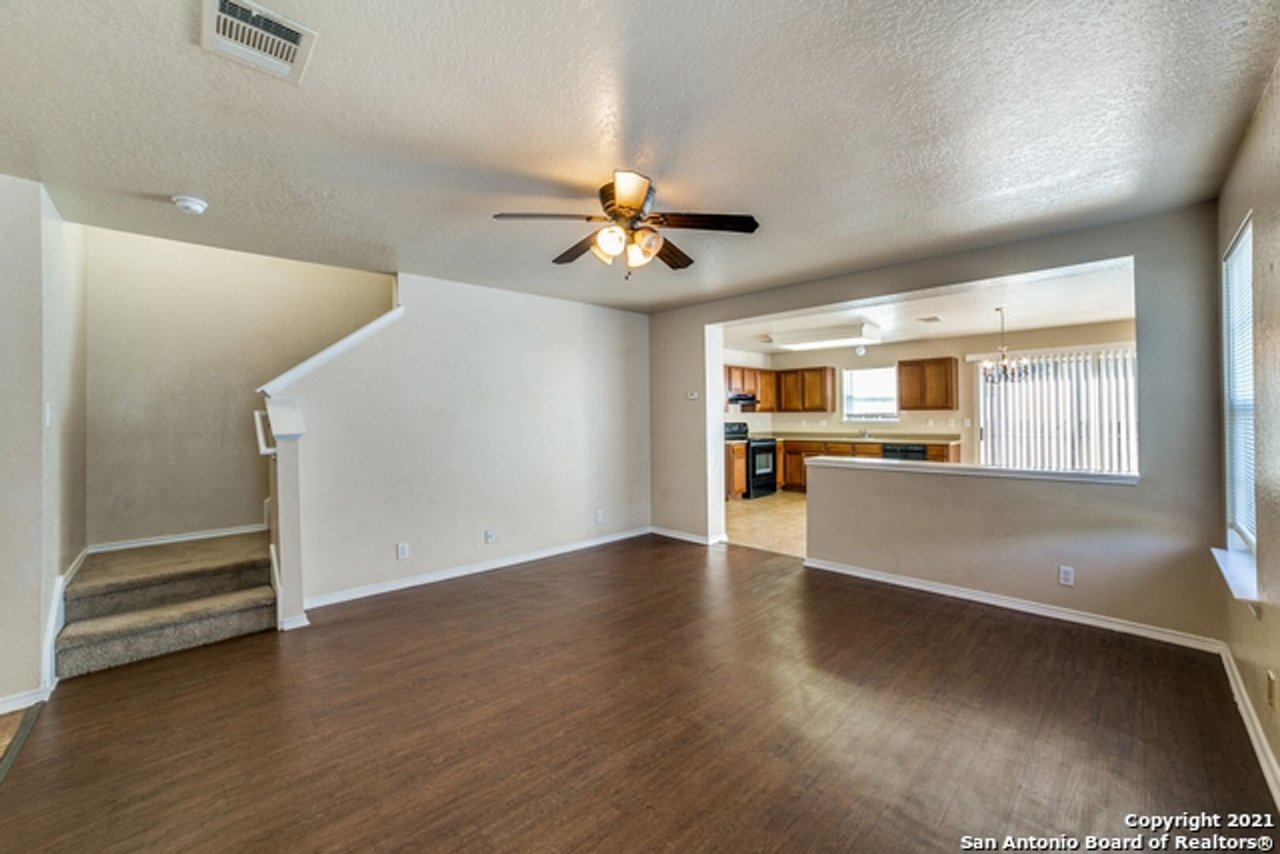 26 Moondance Hill San Antonio, TX 78254