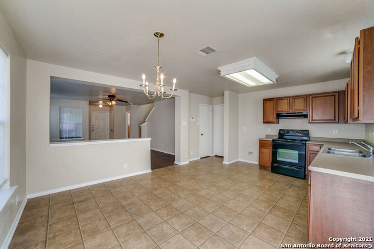 26 Moondance Hill San Antonio, TX 78254
