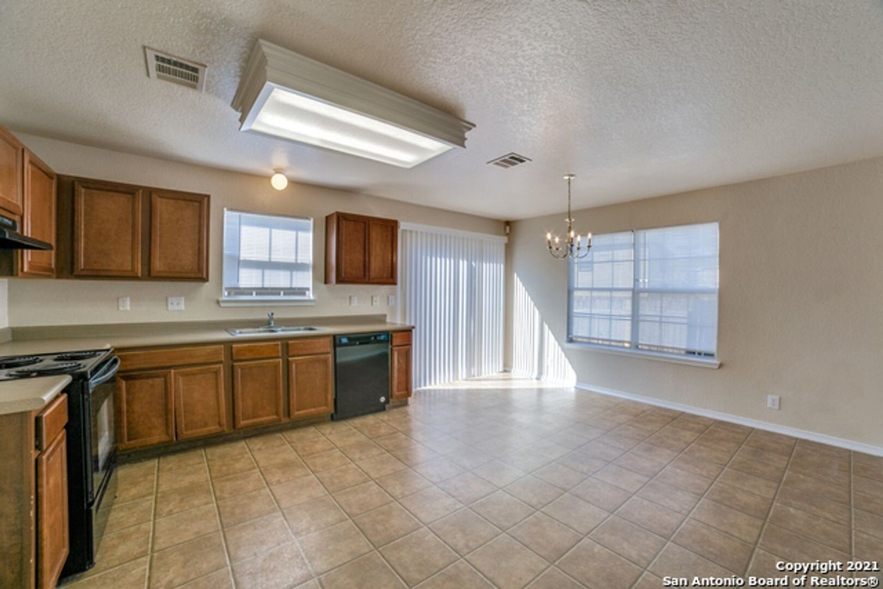26 Moondance Hill San Antonio, TX 78254