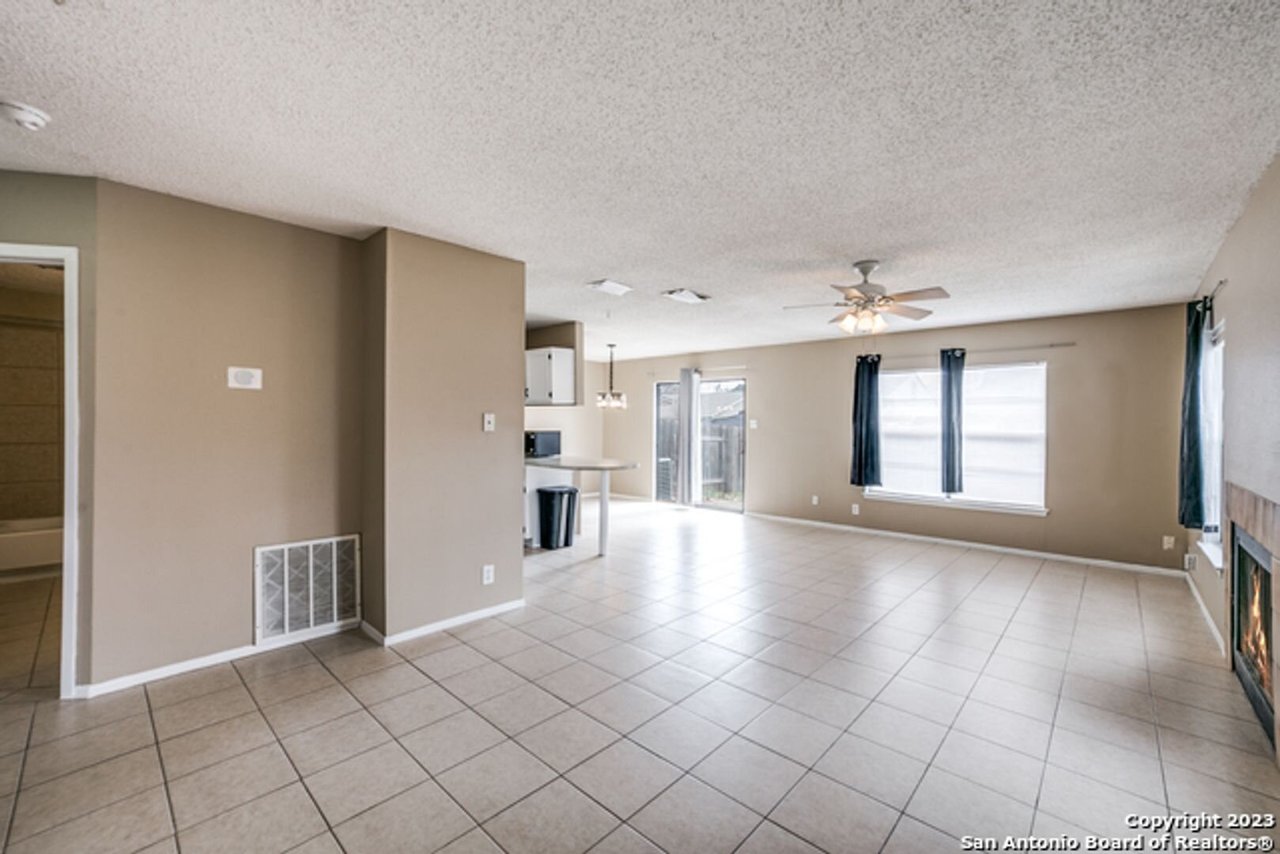 6854 Arbor Springs Dr San Antonio, TX 78249