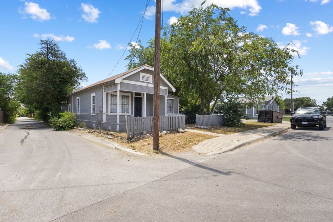 1710 N Navidad St. San Antonio, TX 78201