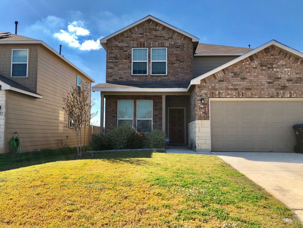 2415 Camberly View Converse, TX 78109