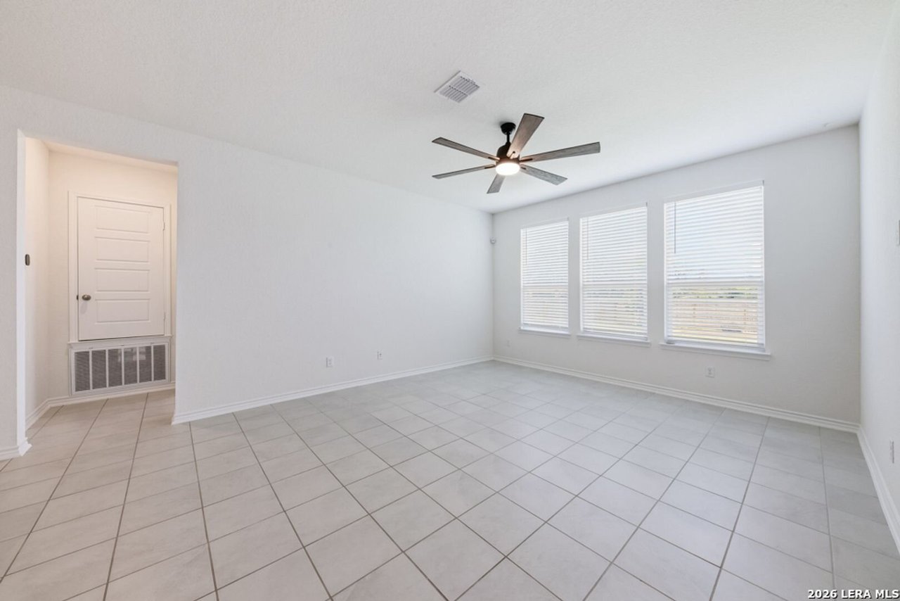 702 Cedar Keys San Antonio, TX 78245