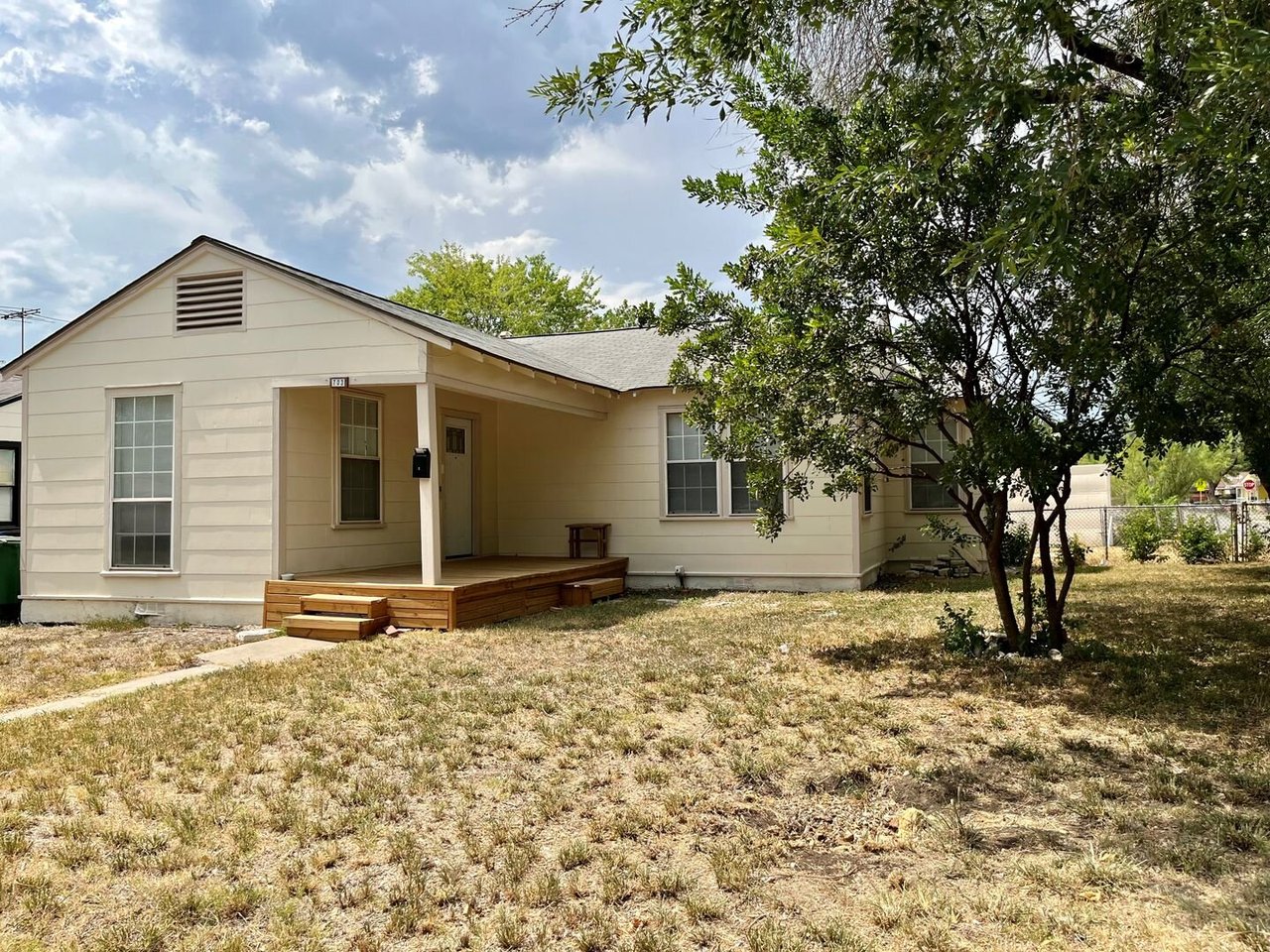 703 W Olmos Dr San Antonio, TX 78212