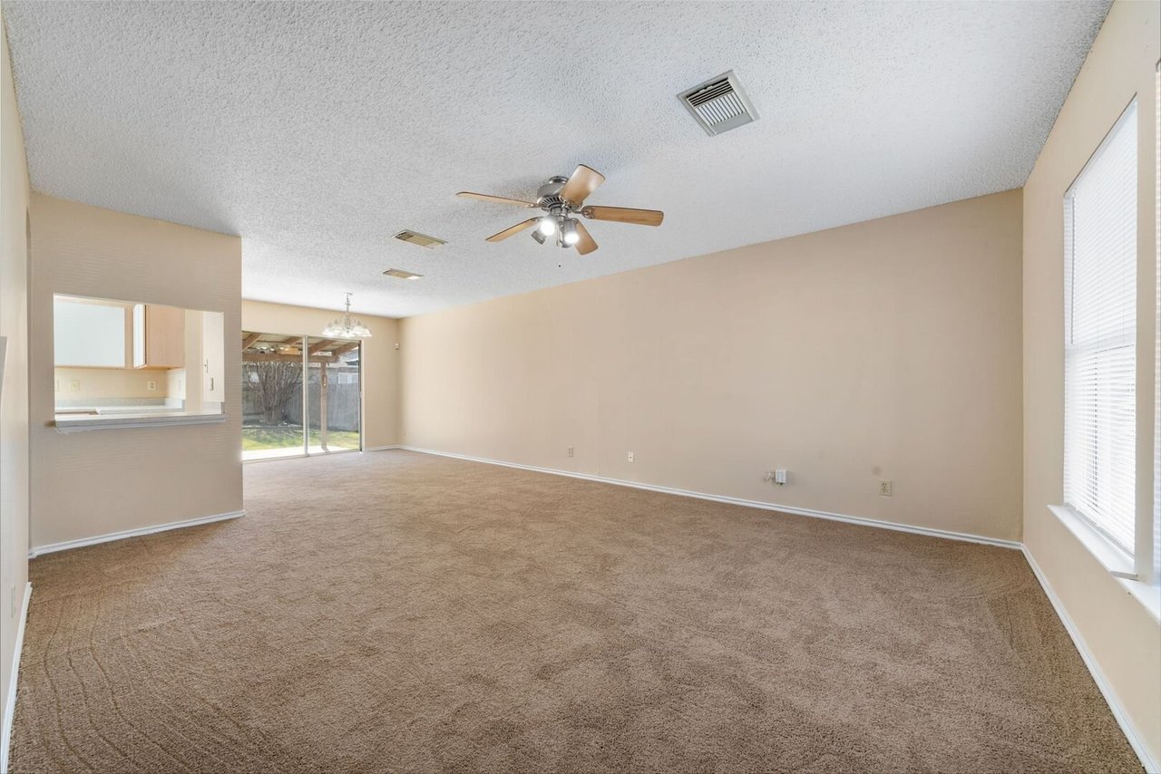 7038 Cole Creek Dr. Converse, TX 78109