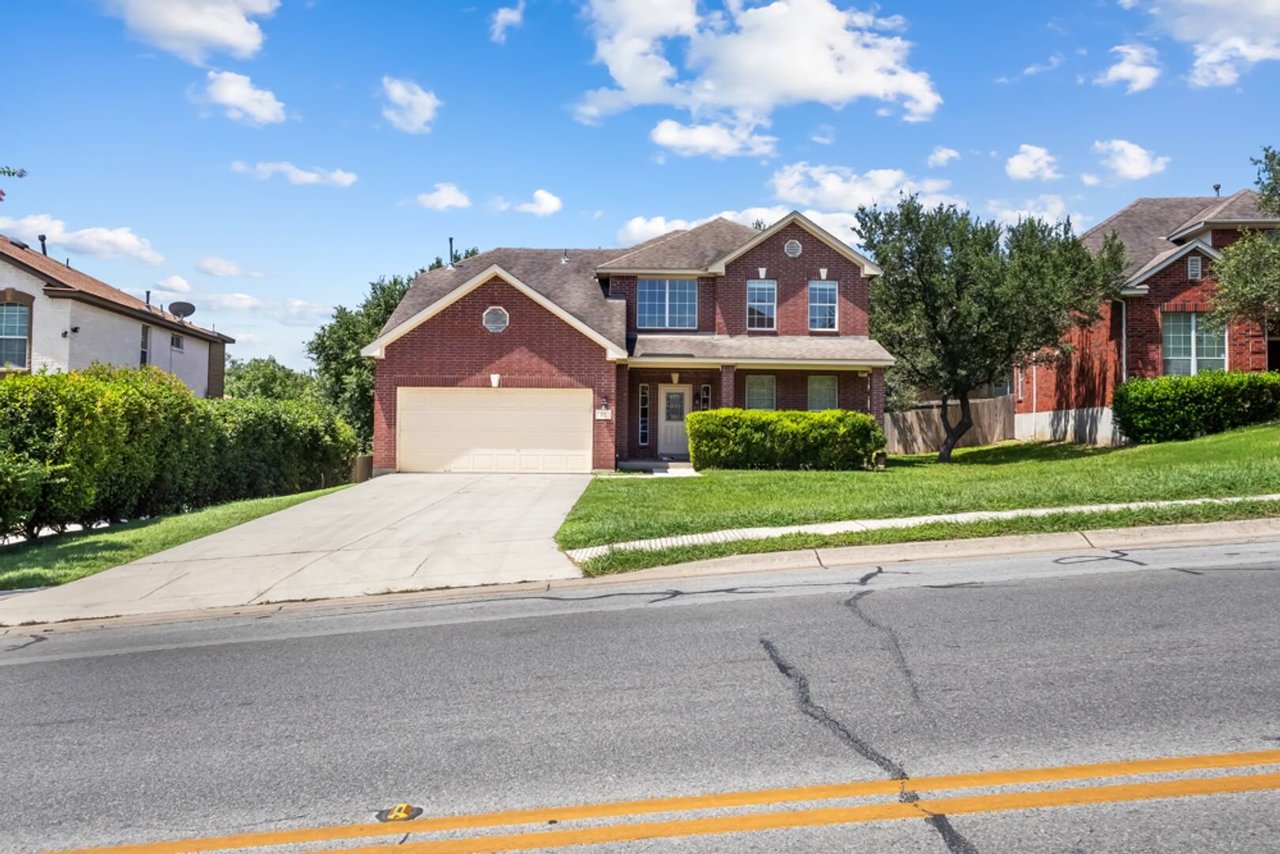 218 Knights Cross San Antonio, TX 78258