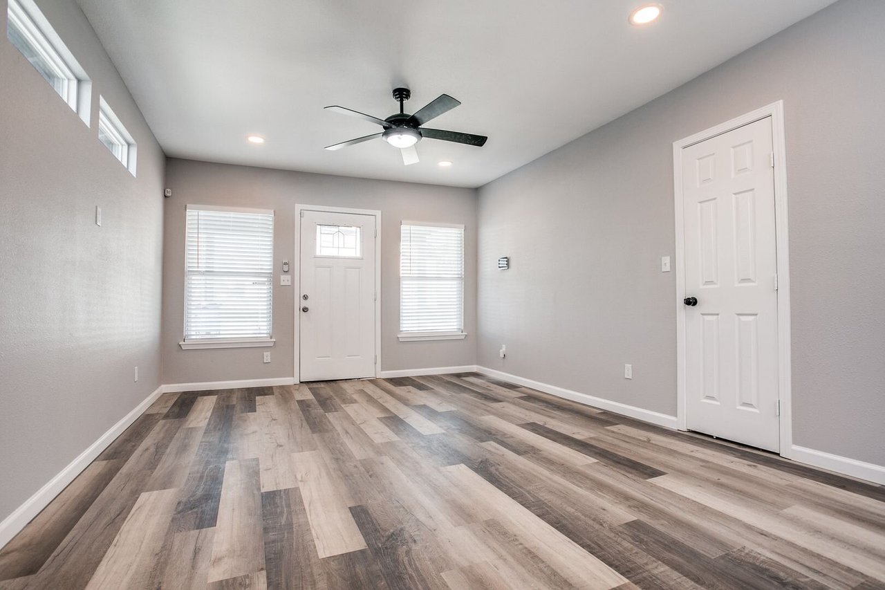 1324 E Carson St San Antonio, TX 78208